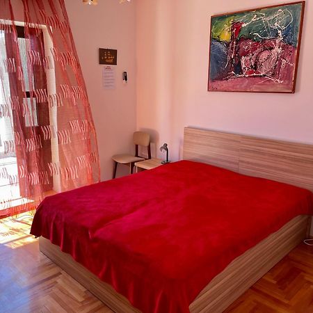 Rooms & Apartments Tepsa - Centre Хвар Номер фото